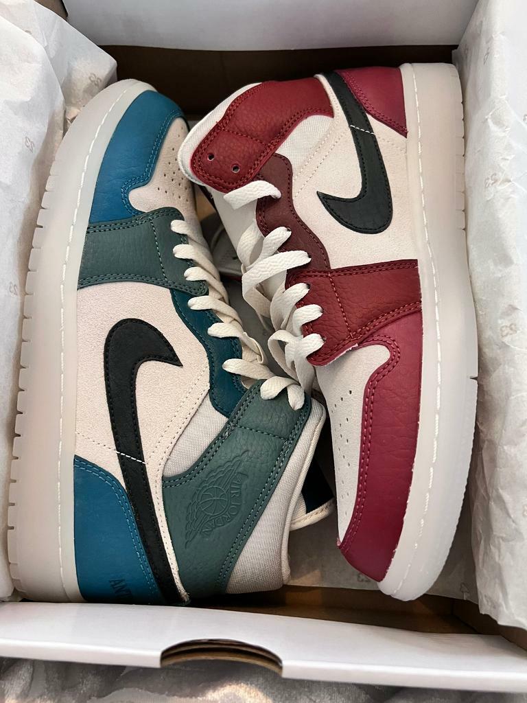 air jordan 1 mid liverpool